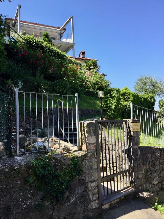 Residence La Mignon - Terrazza Torri Del Benaco Exterior photo